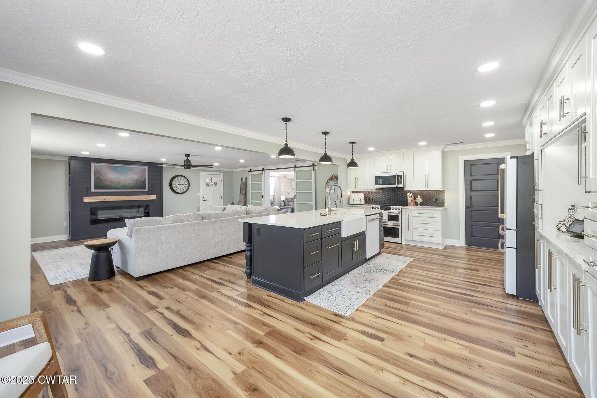 115 Dyer Highway