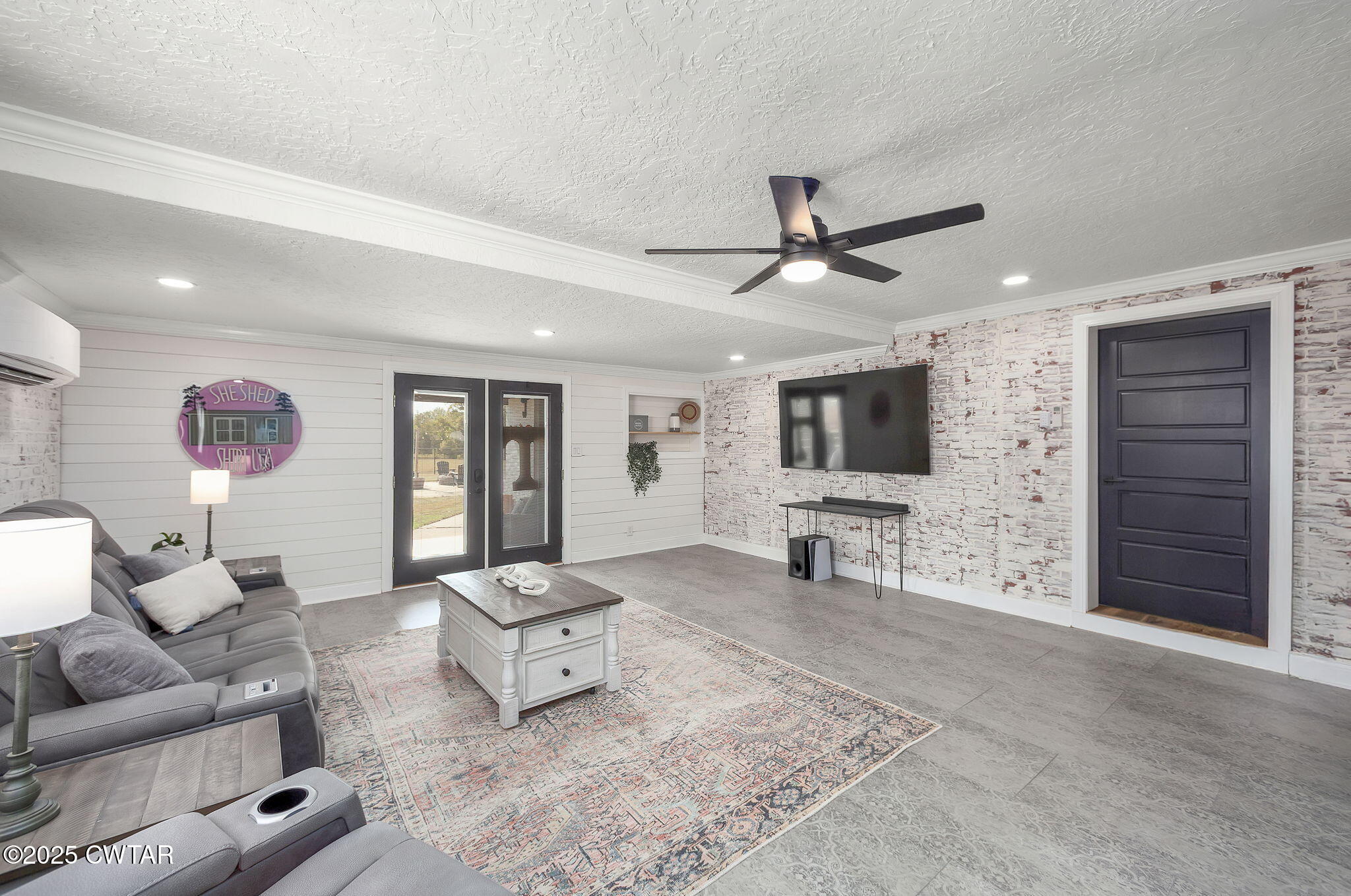 115 Dyer Highway