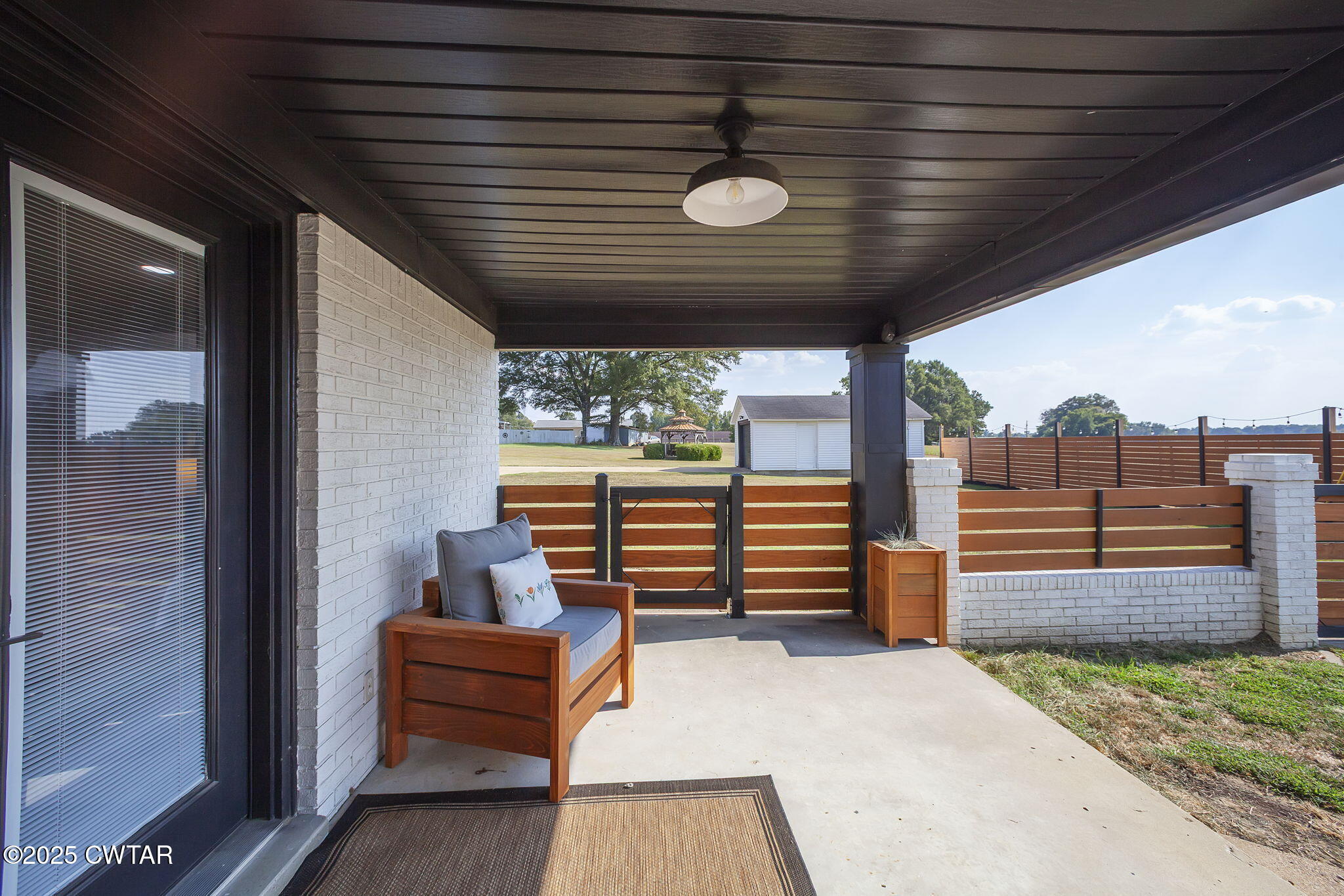 115 Dyer Highway