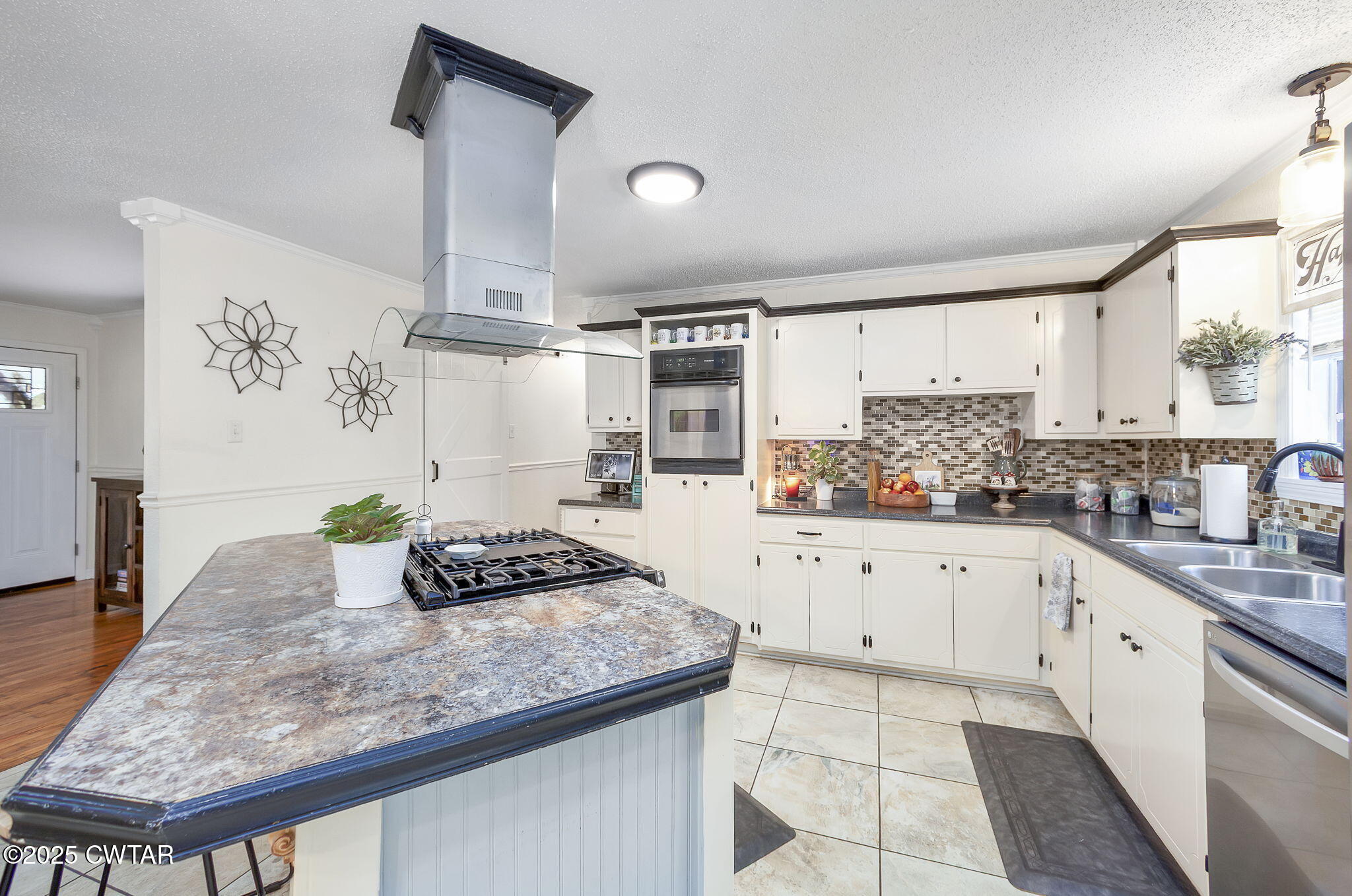 2735 Blue Goose Road