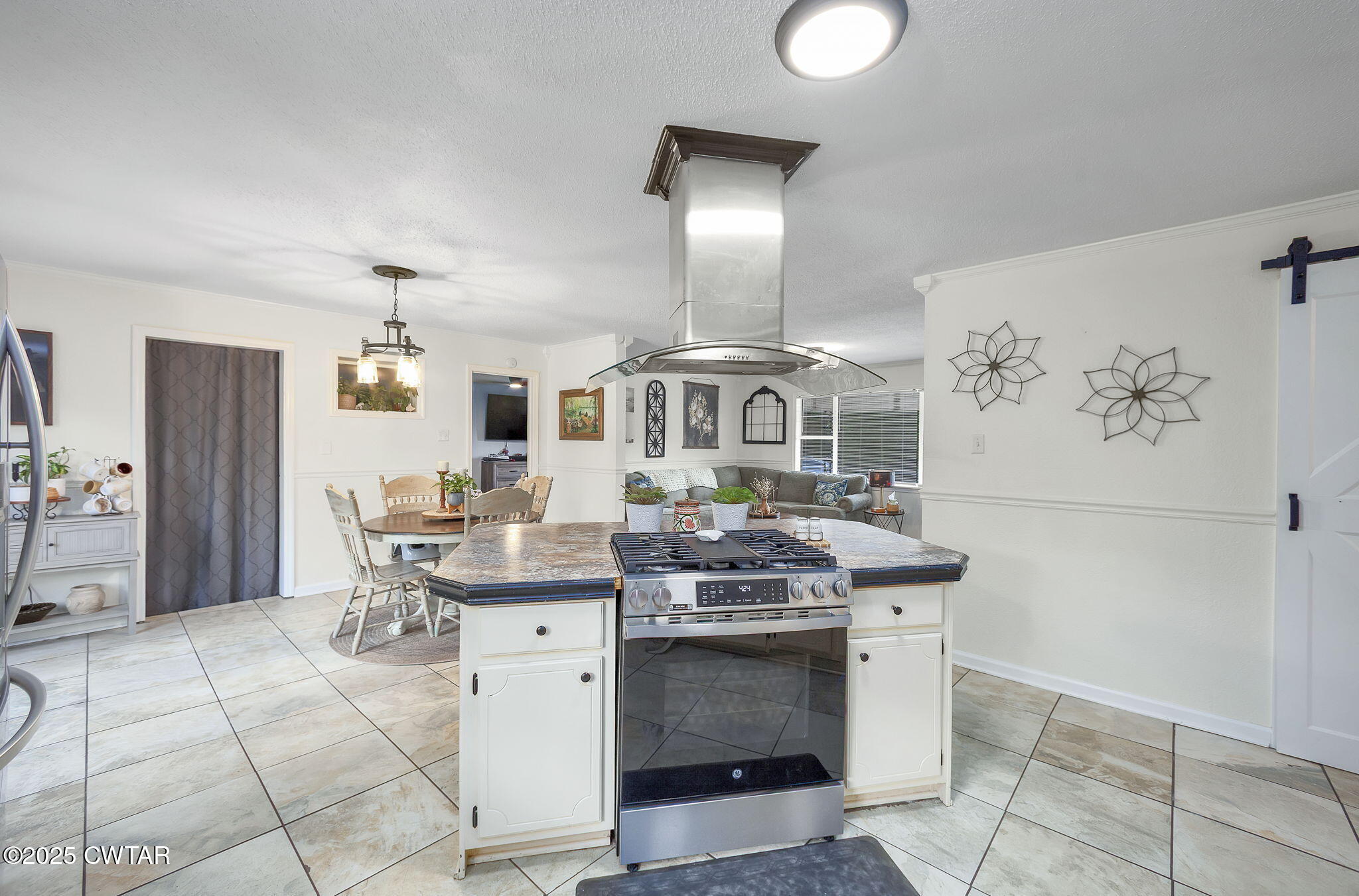 2735 Blue Goose Road