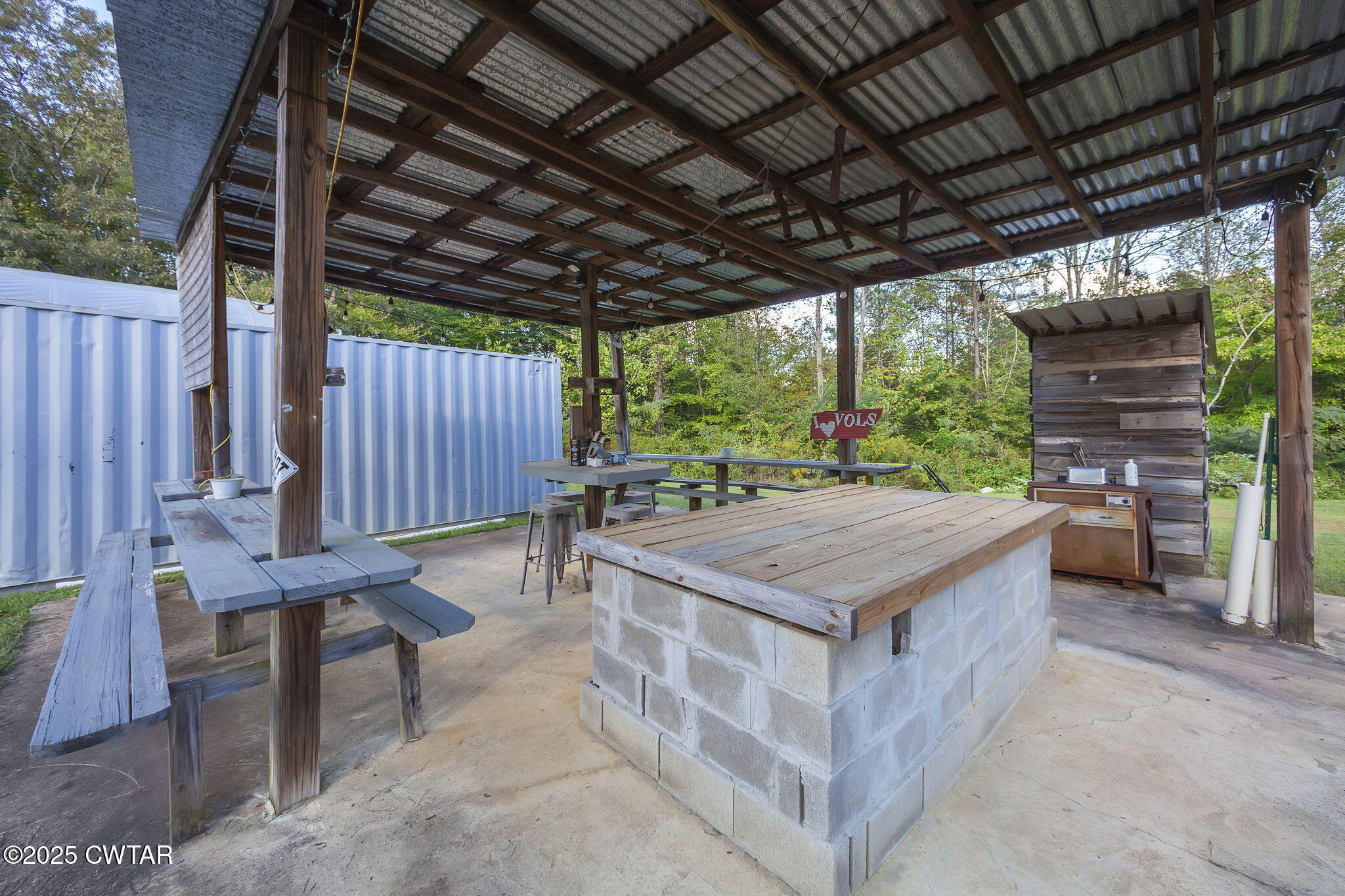 2735 Blue Goose Road