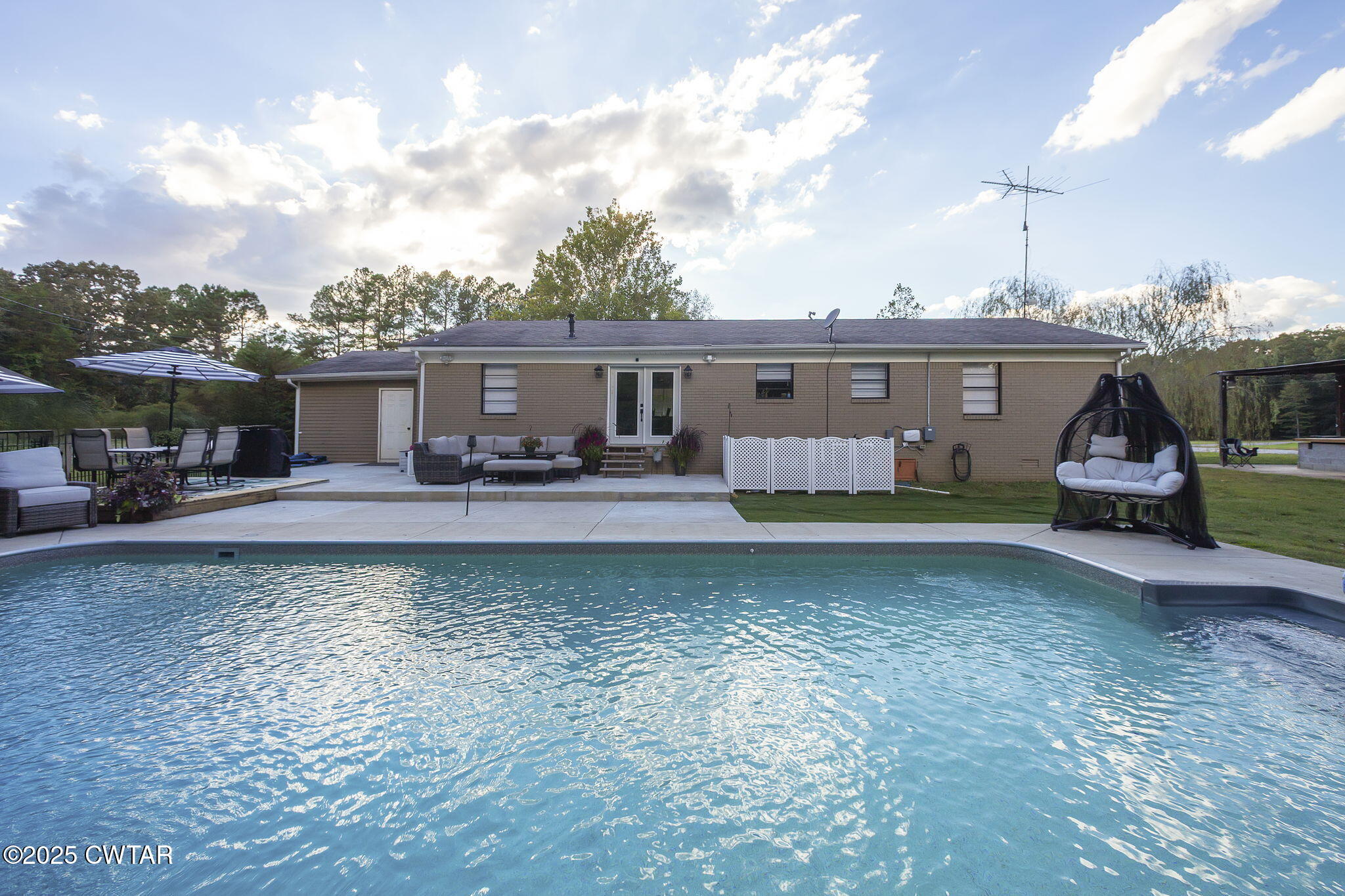 2735 Blue Goose Road