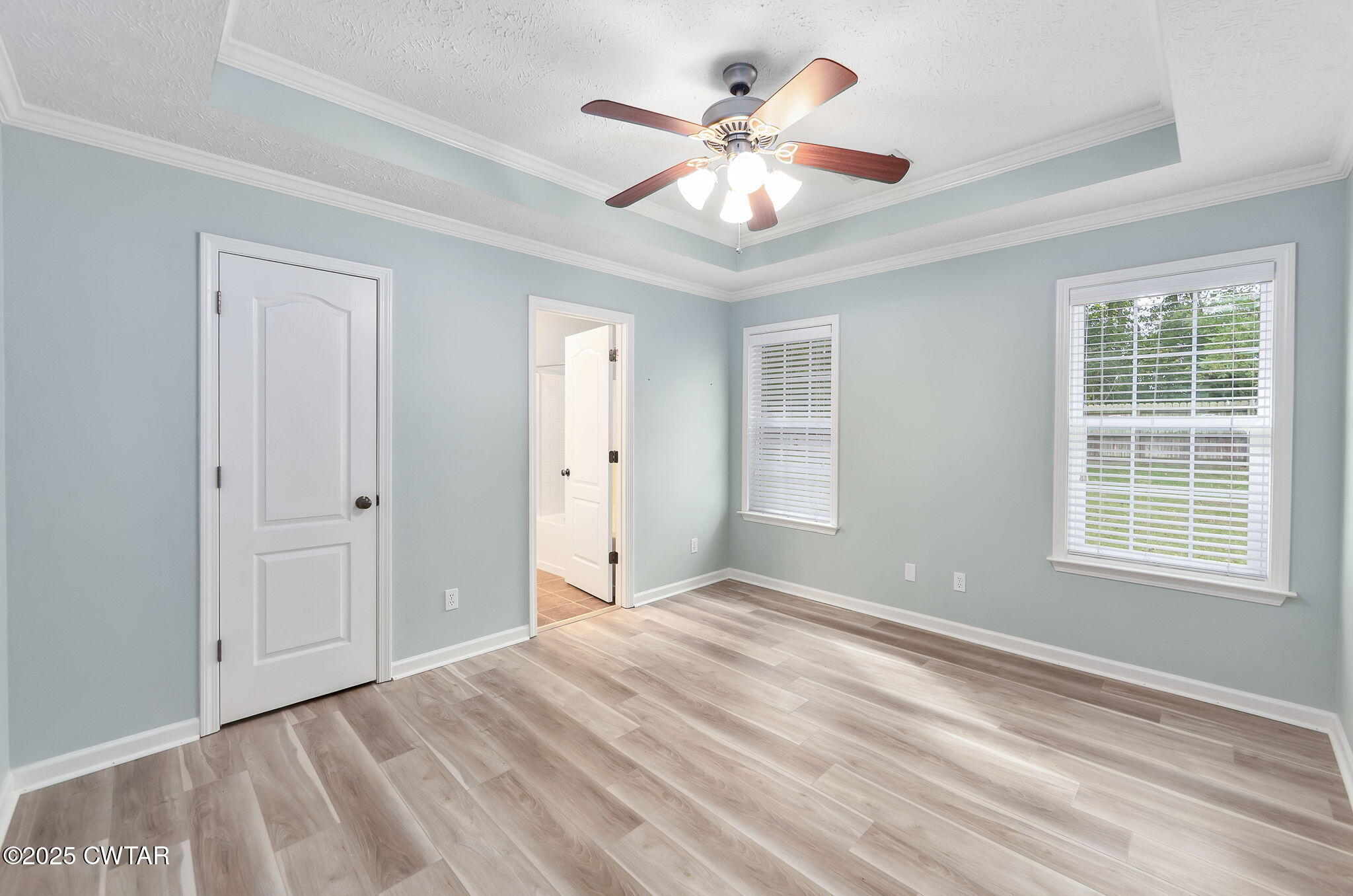 5987 Creekside Drive