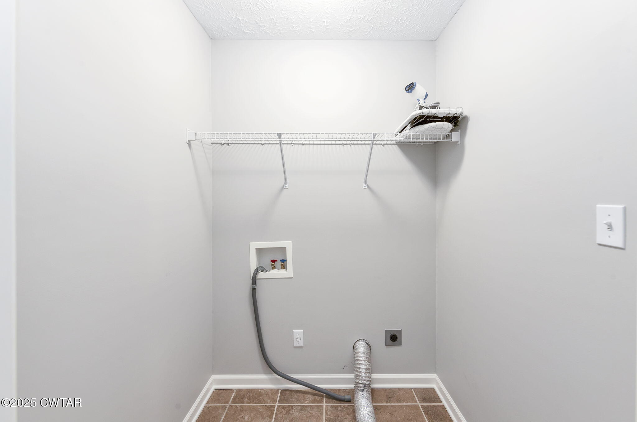 5987 Creekside Drive