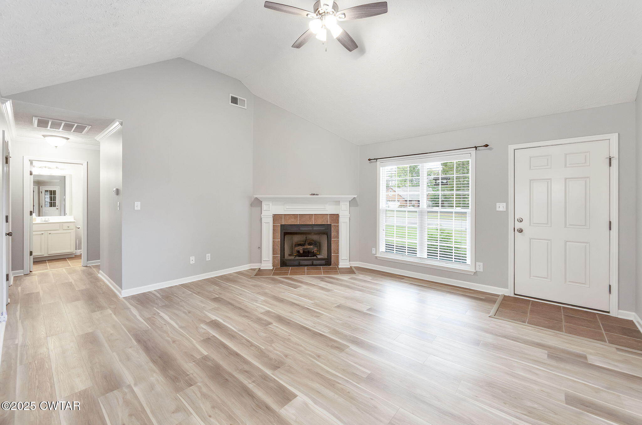 5987 Creekside Drive