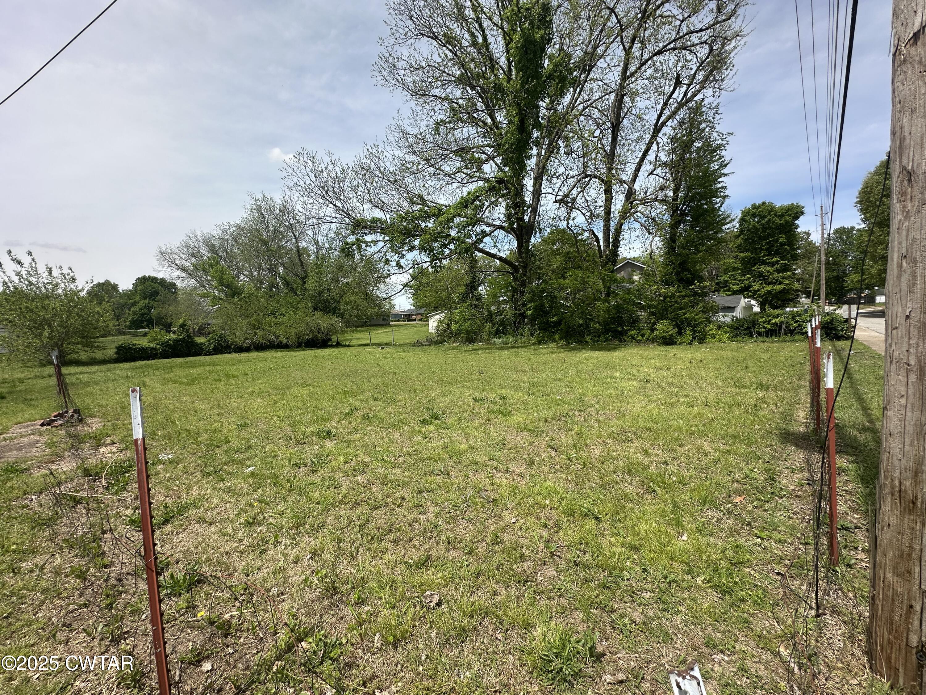 530 N McCombs Street