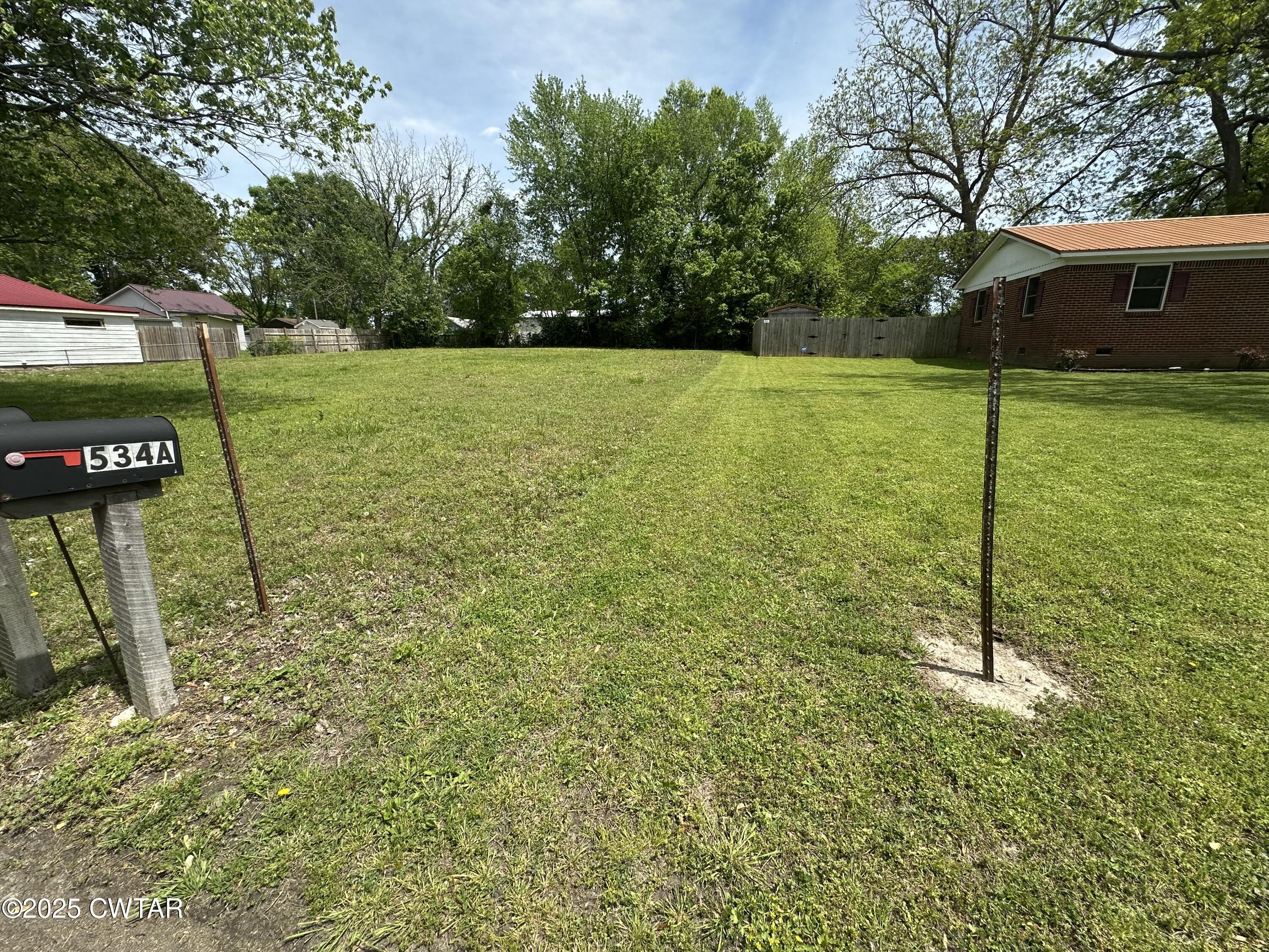 533 N McCombs Street