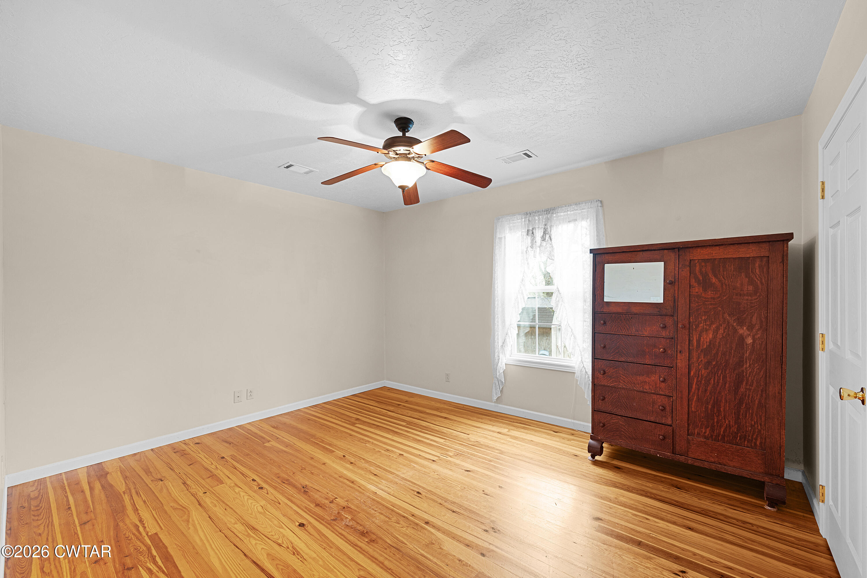 300 W 5th Street