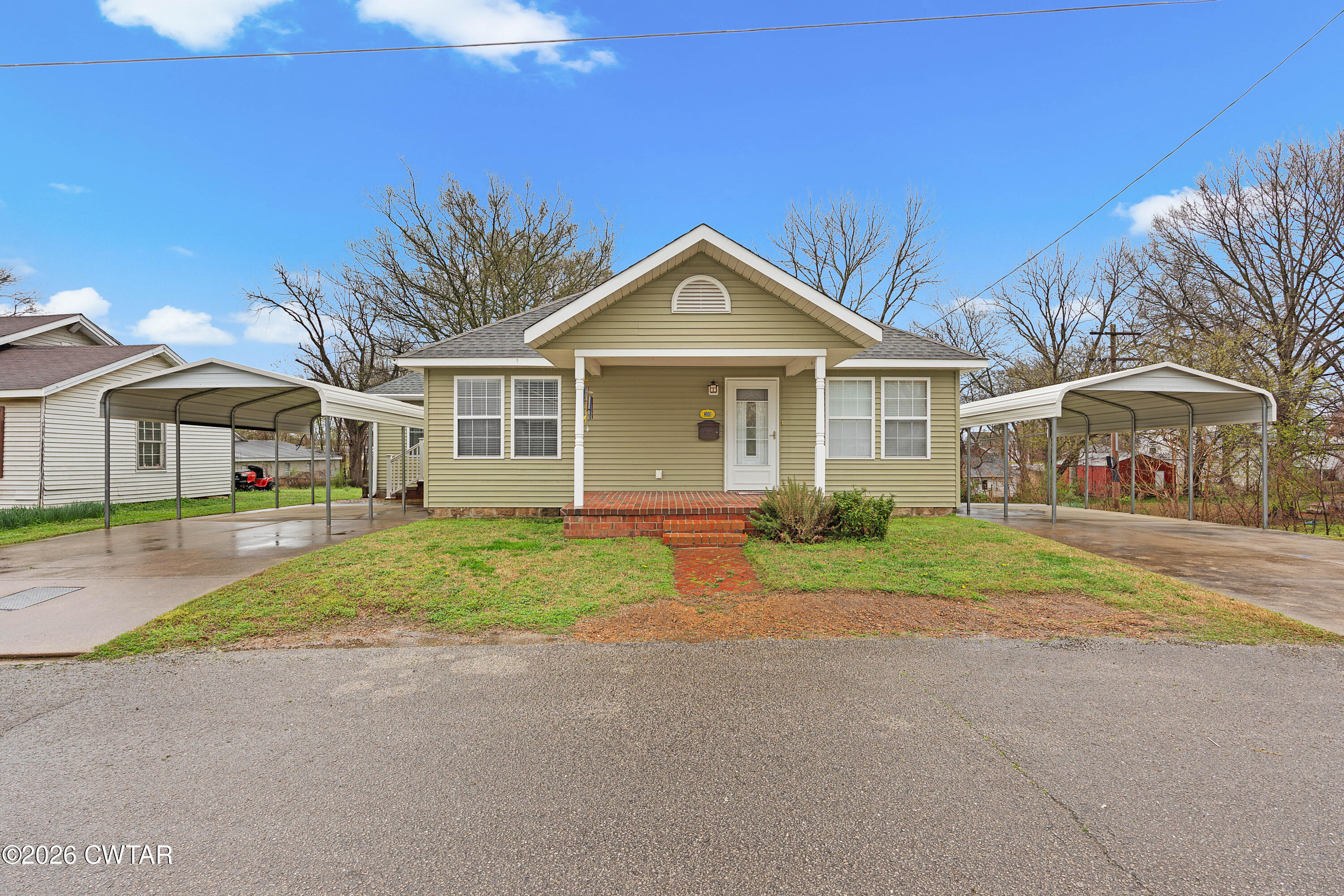 300 W 5th Street