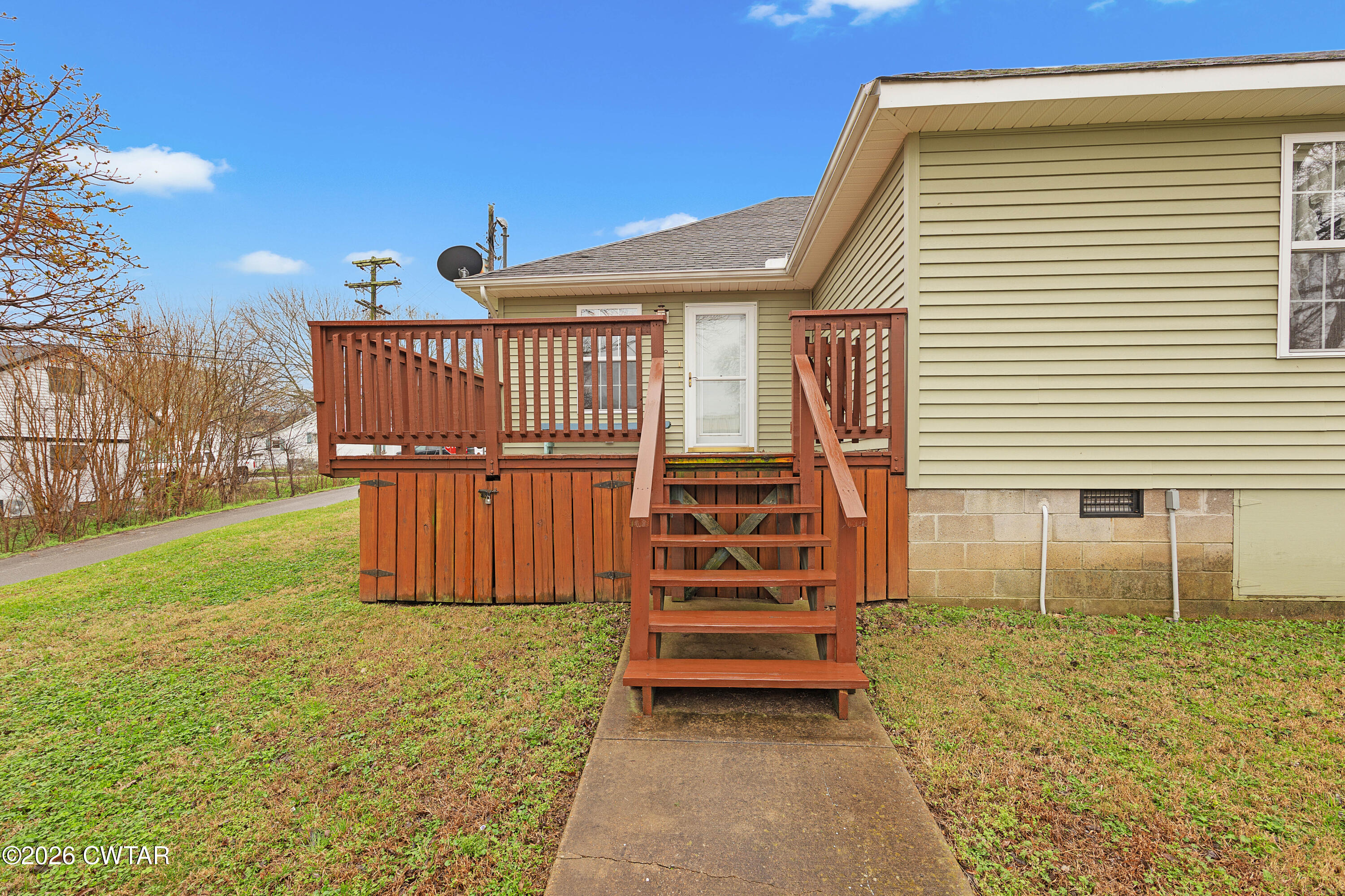 300 W 5th Street