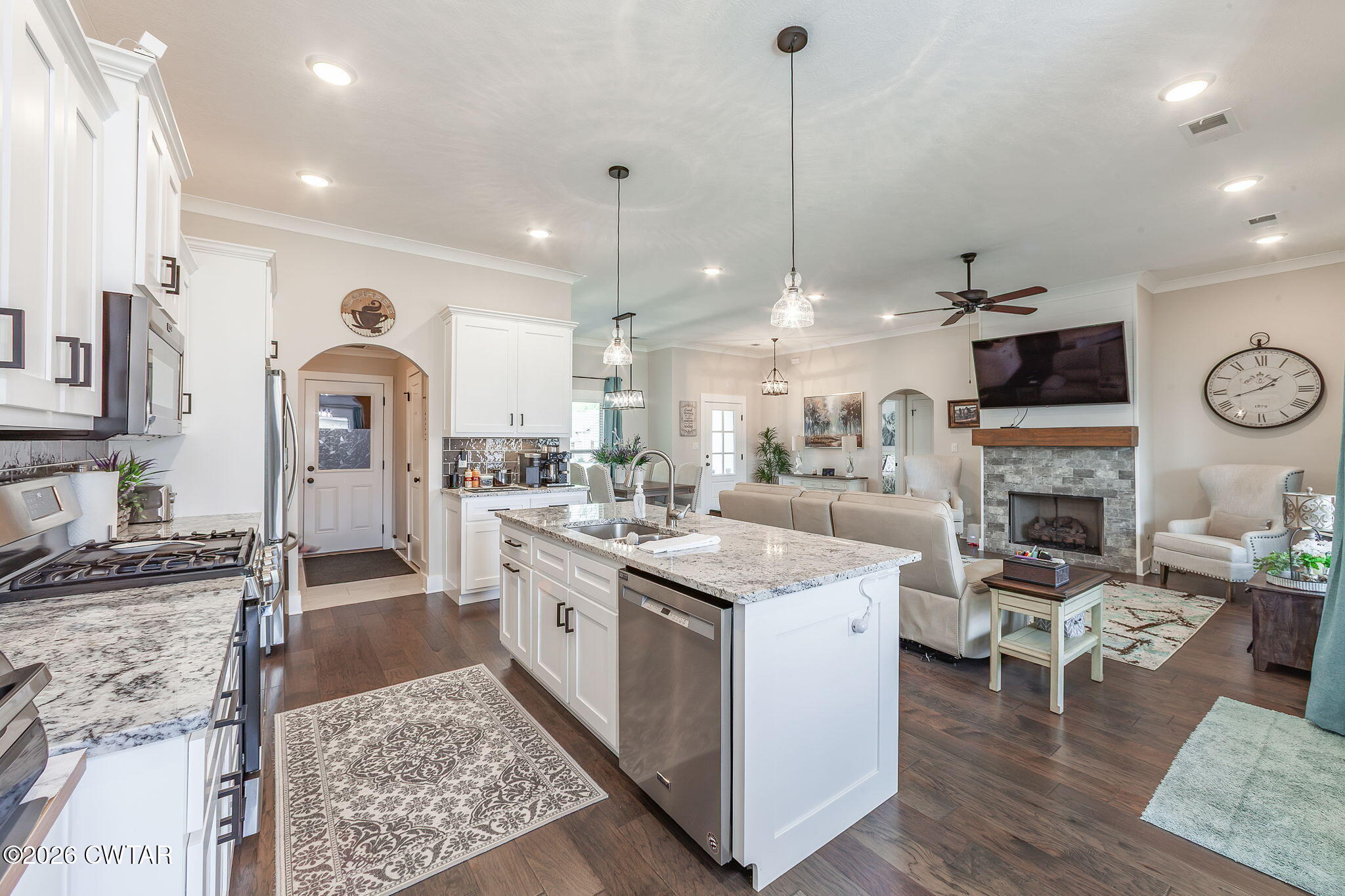 86 White Birch Drive