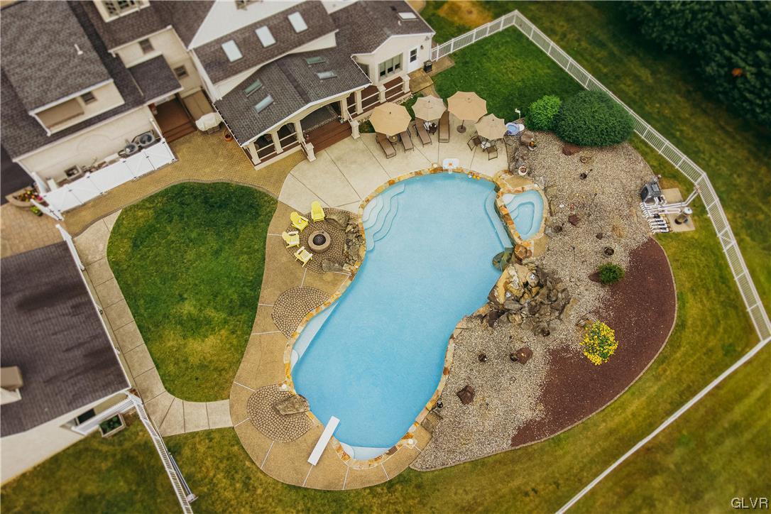 1744 Cortland Lane