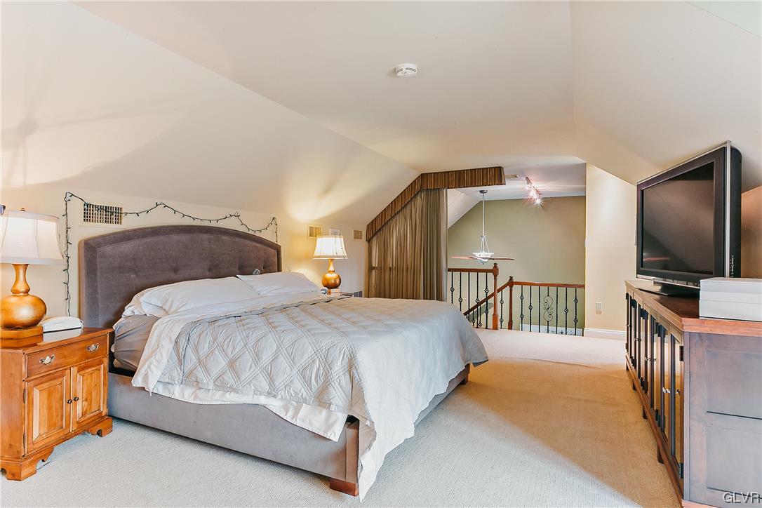 1744 Cortland Lane