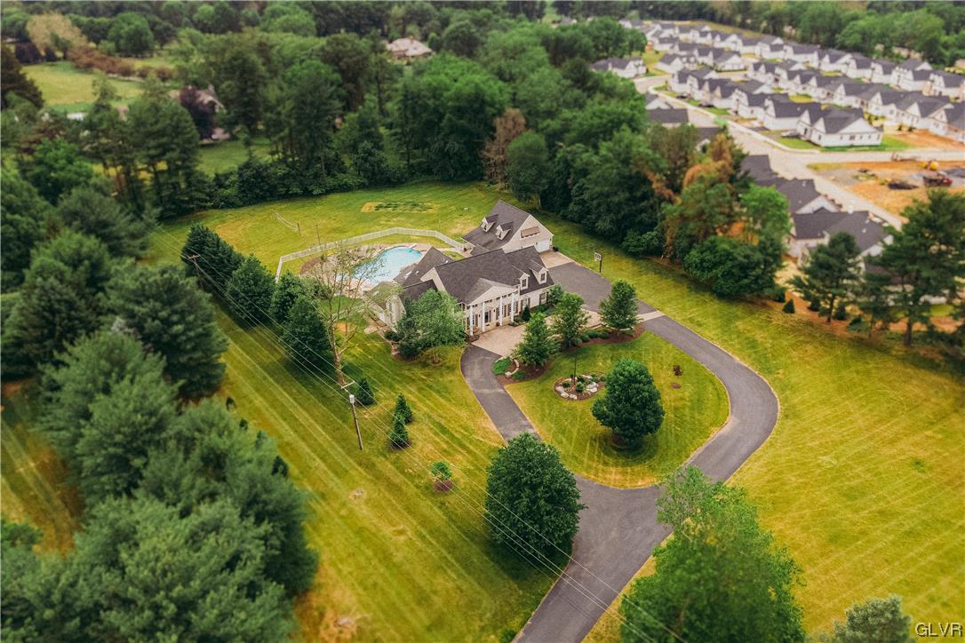 1744 Cortland Lane
