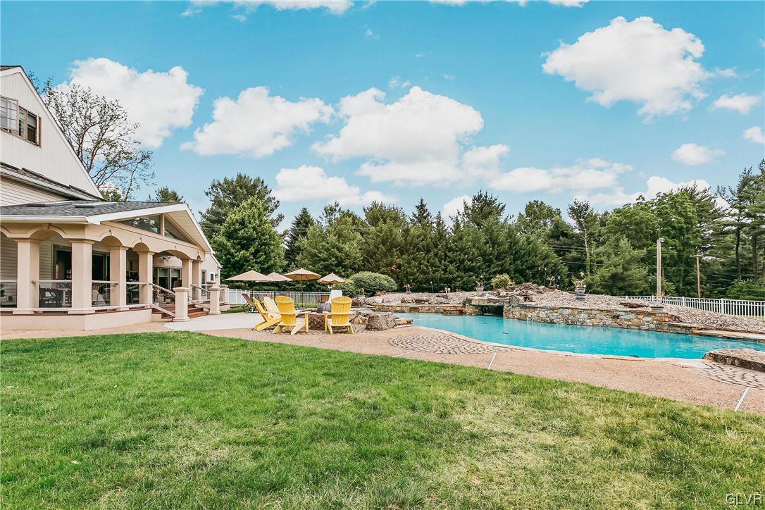 1744 Cortland Lane