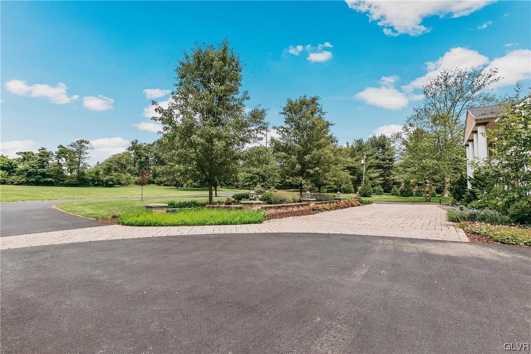 1744 Cortland Lane