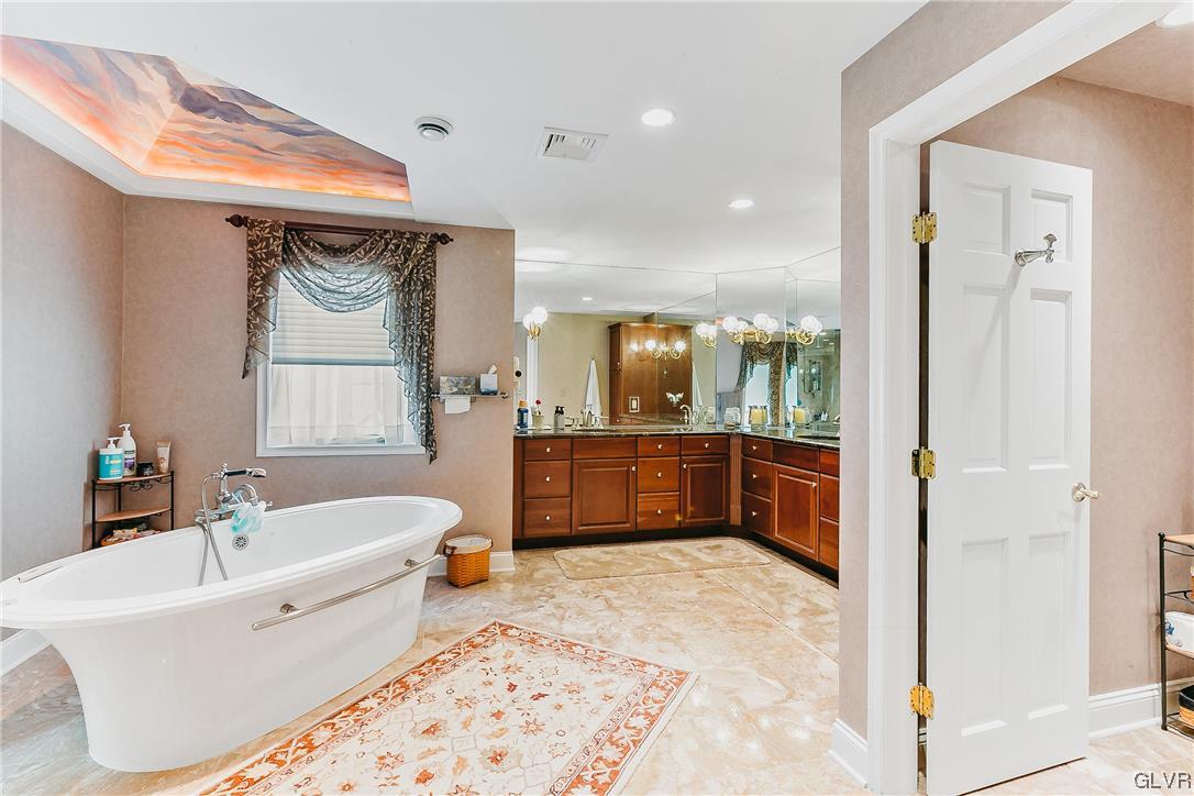 1744 Cortland Lane