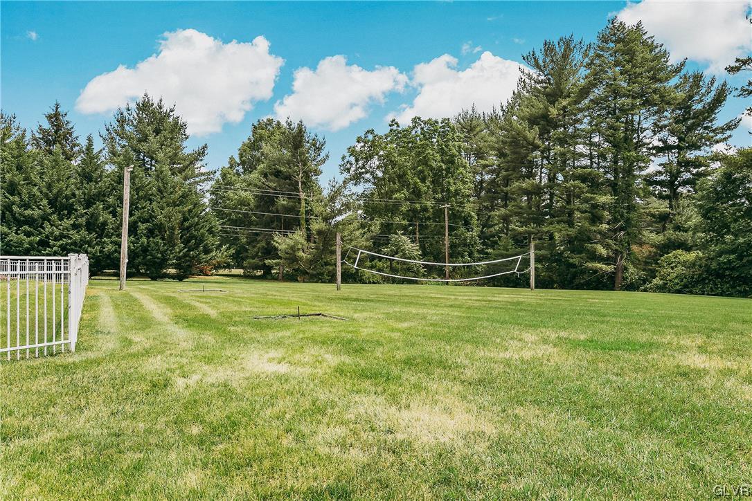 1744 Cortland Lane