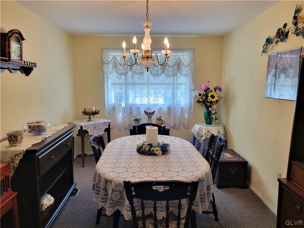 1264 Hampshire Drive