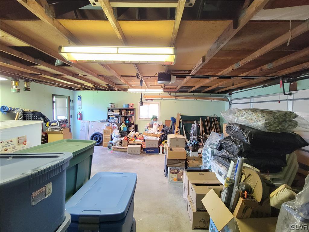 1264 Hampshire Drive