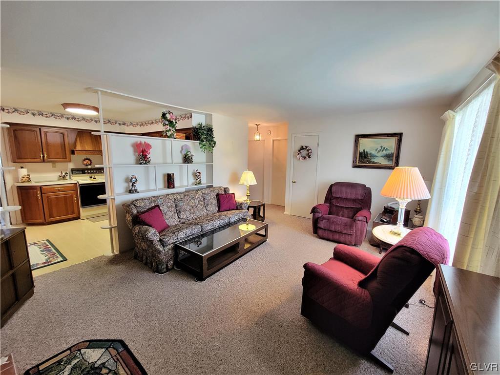 1264 Hampshire Drive