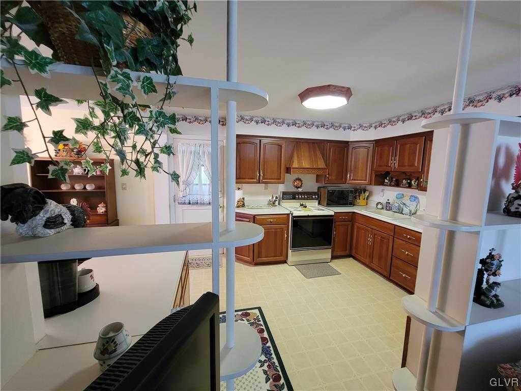 1264 Hampshire Drive
