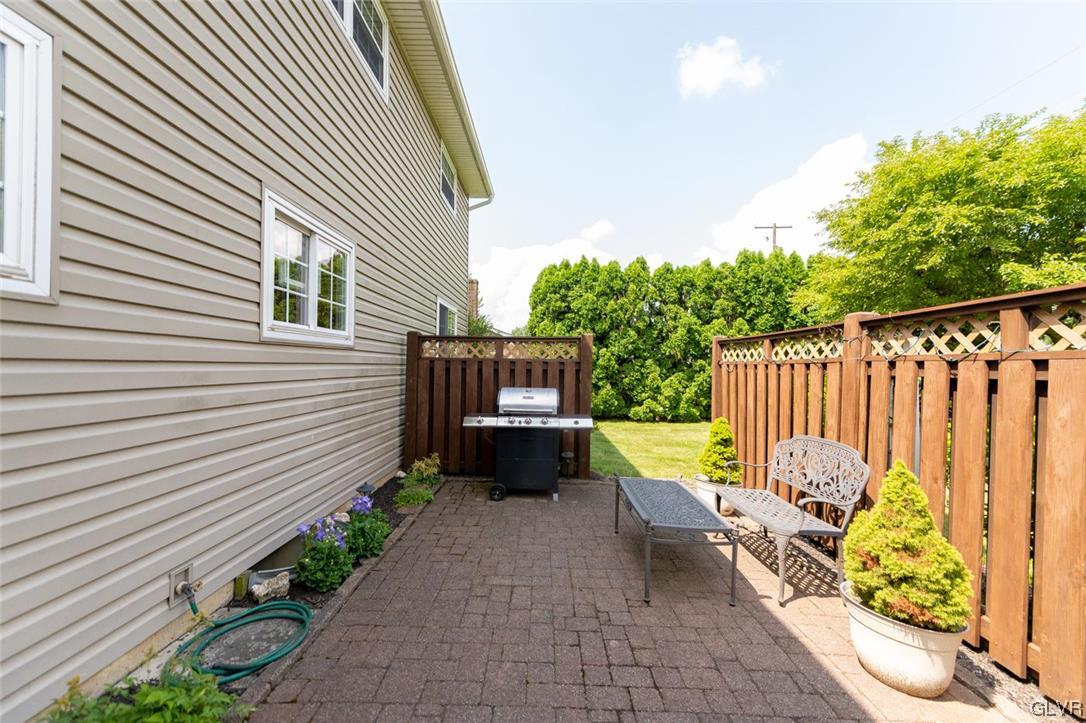 7541 Violet Circle