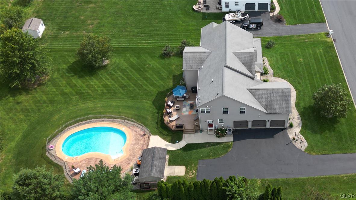 5525 Skyline Drive