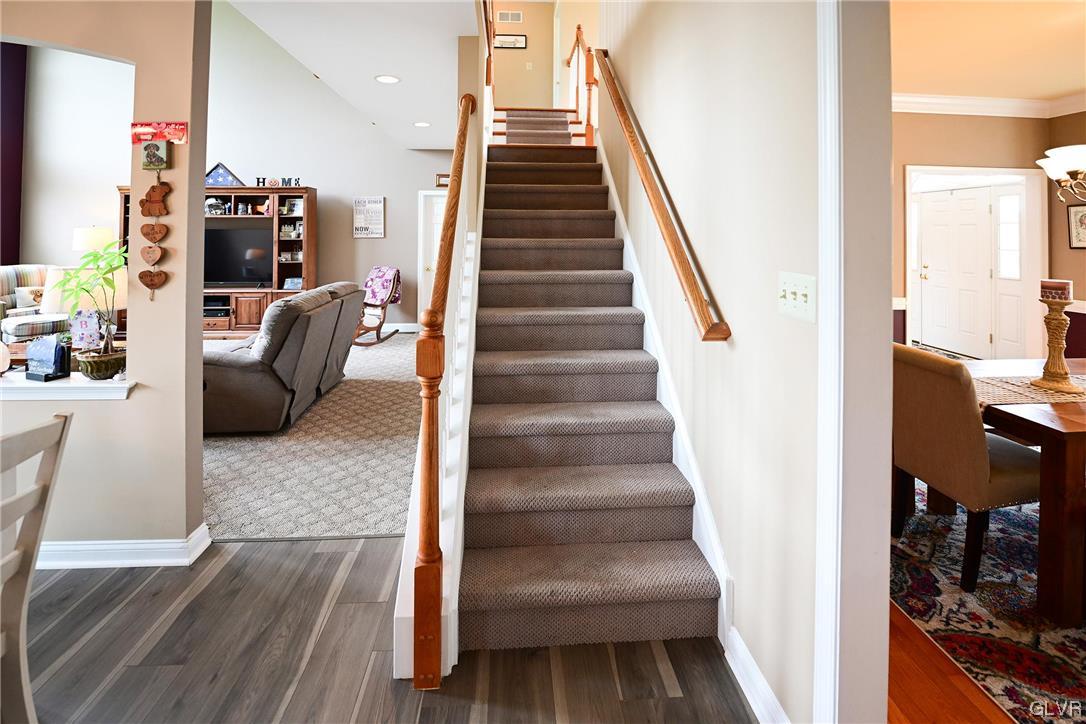 5525 Skyline Drive