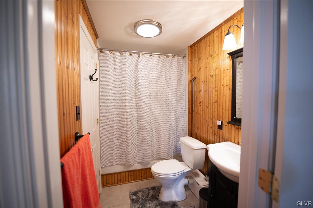 5525 Skyline Drive