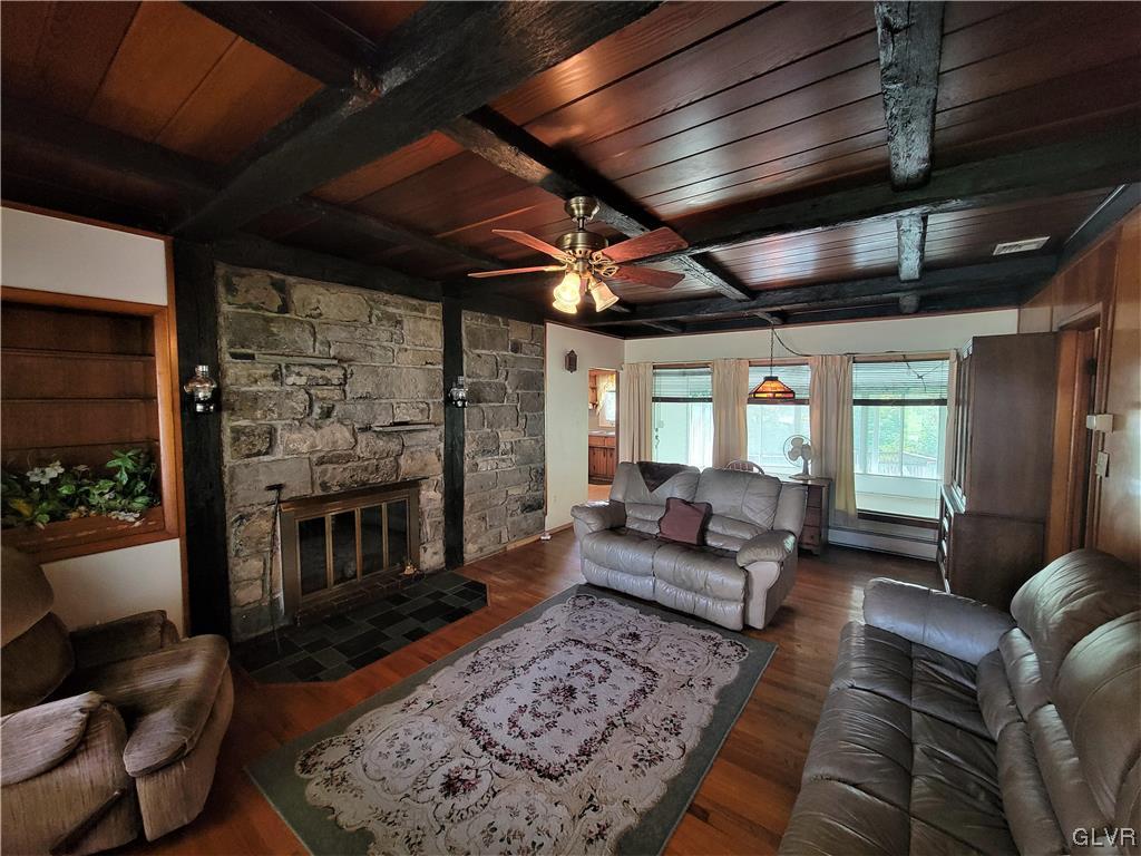 3033 South 4Th Street