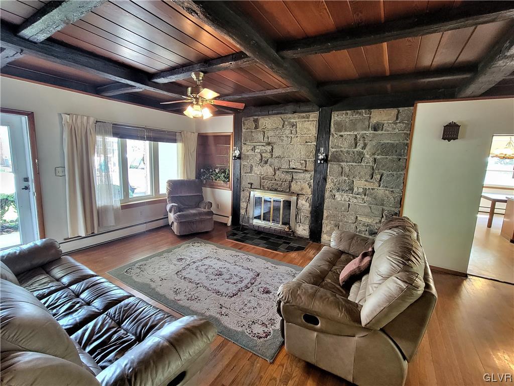 3033 South 4Th Street