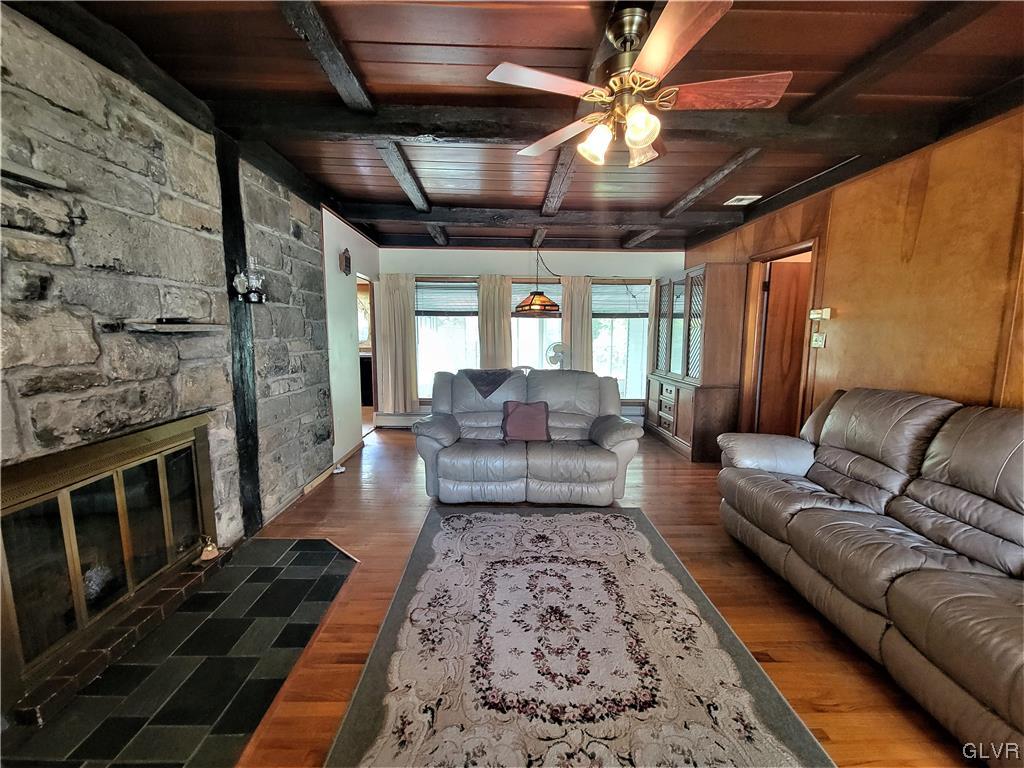 3033 South 4Th Street
