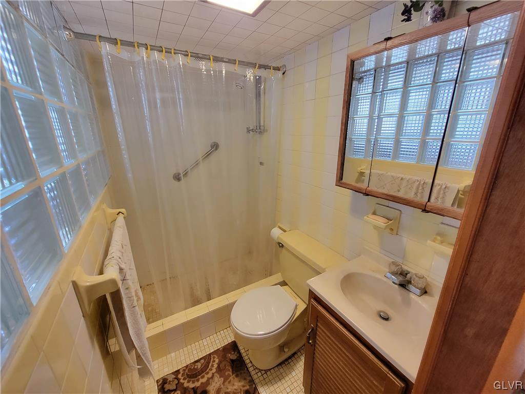 3033 South 4Th Street