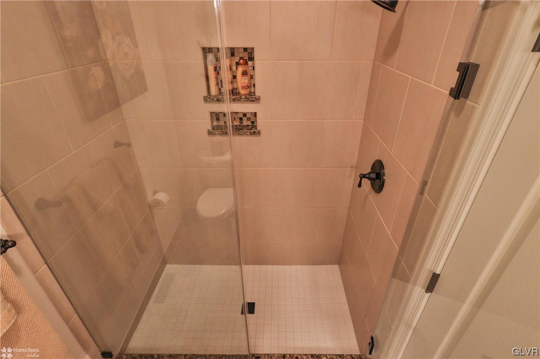 5552 BRIAR Lane