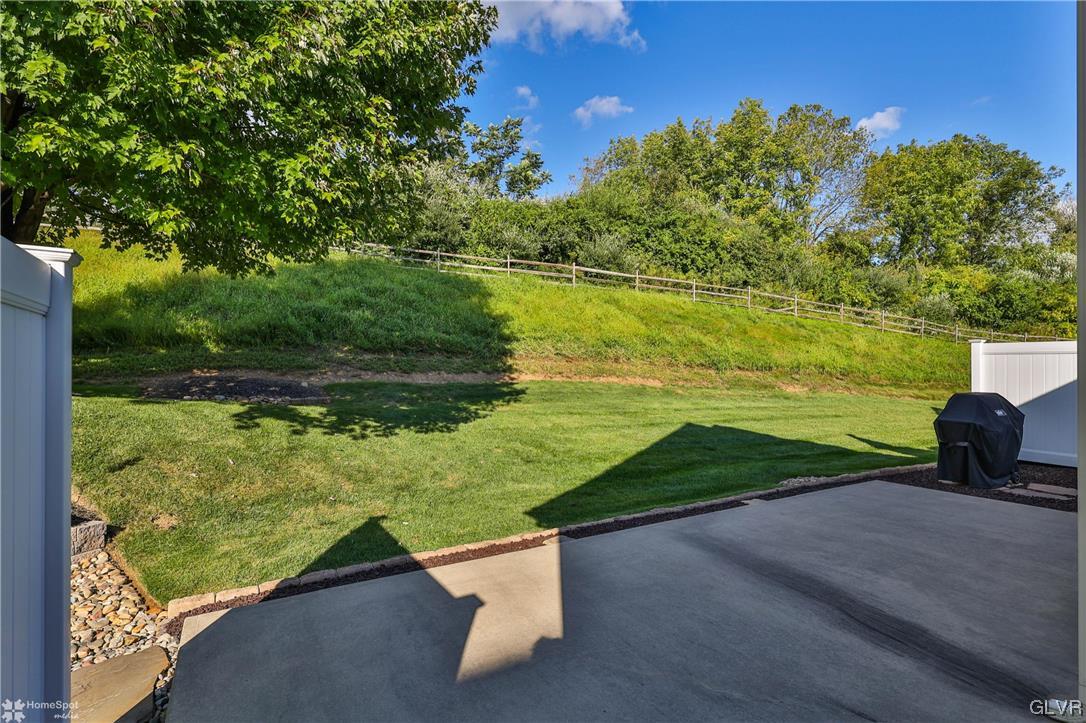 5552 BRIAR Lane