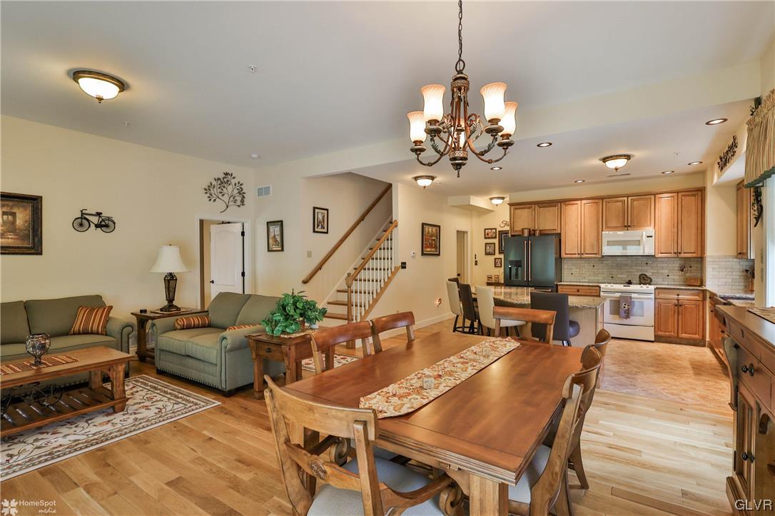 5552 BRIAR Lane
