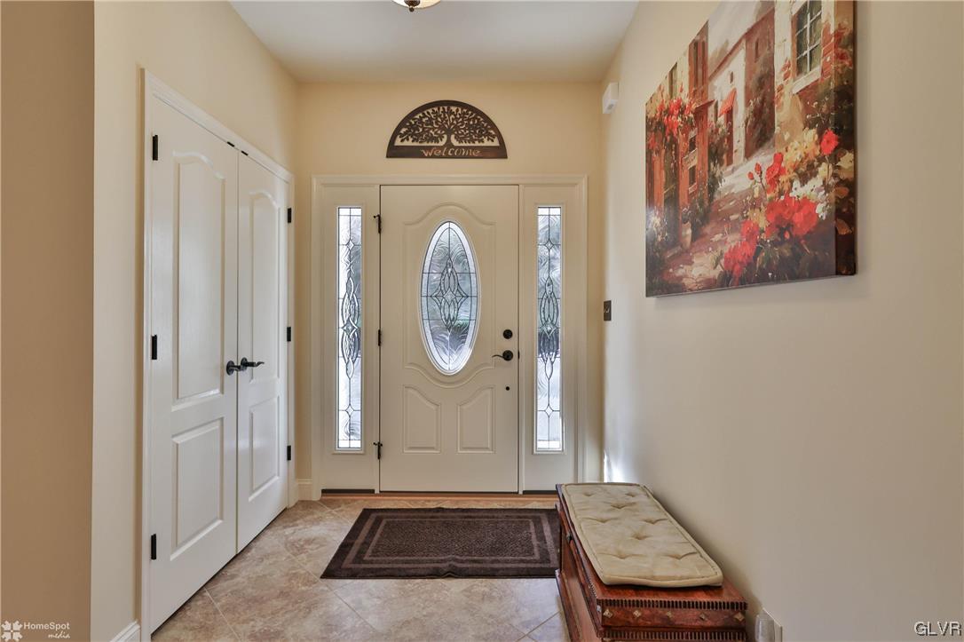 5552 BRIAR Lane