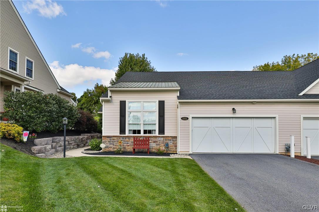 5552 BRIAR Lane