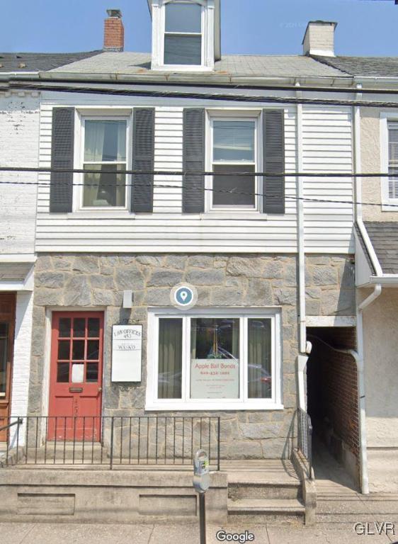 453 West Linden Street