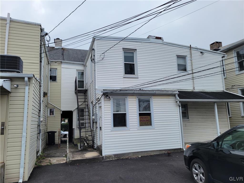 453 West Linden Street
