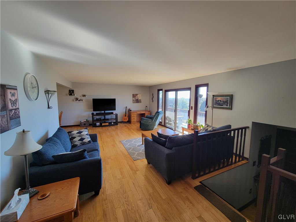 4015 Friars View Drive
