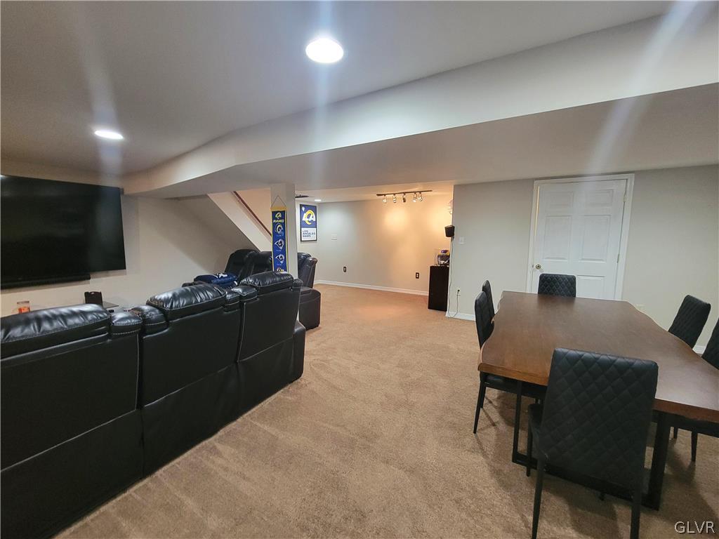 4329 Clear Way