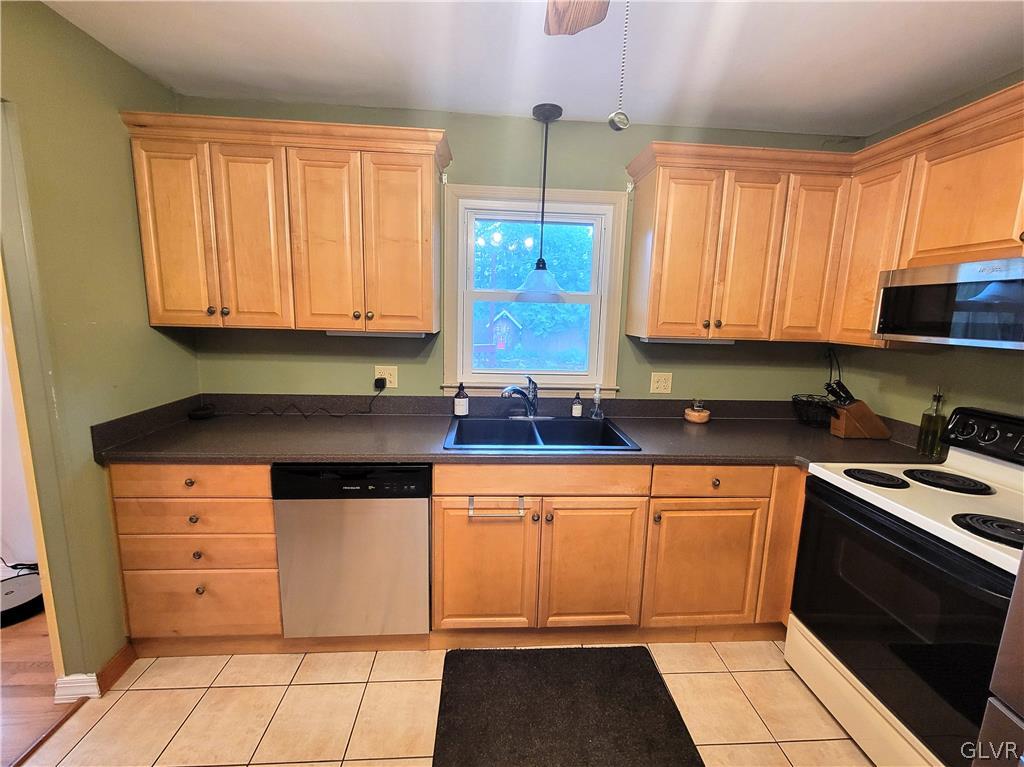 4329 Clear Way