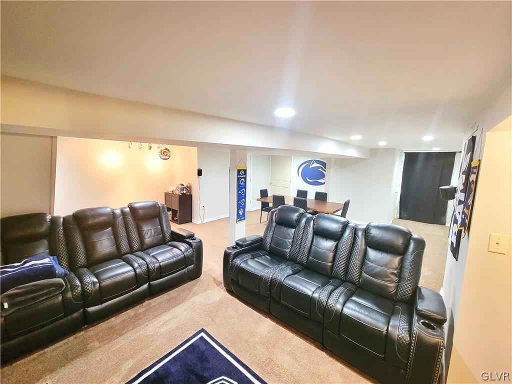 4329 Clear Way