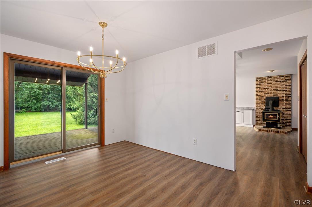 2762 Old Post Road