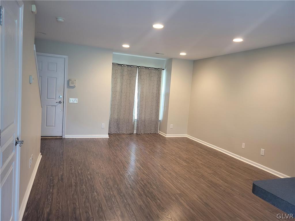 1496 Artisan Court