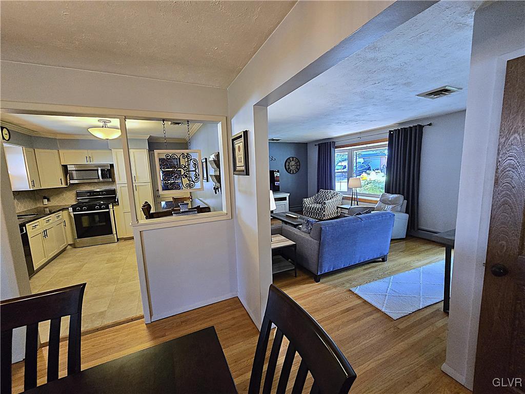 1387 Butternut Lane