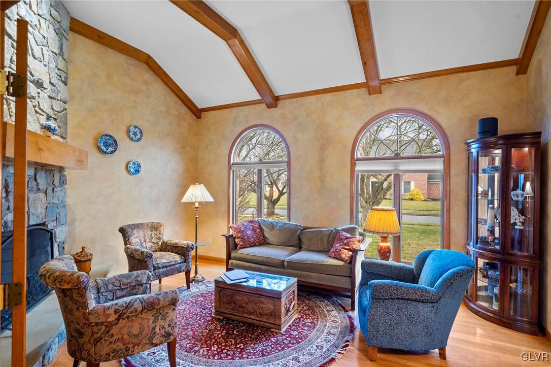 3282 Miriam Drive